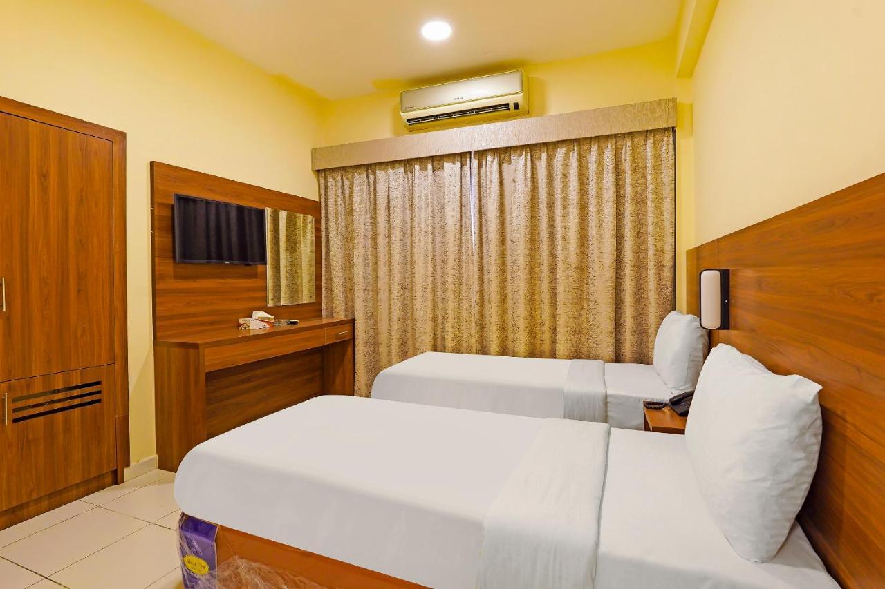 Oyo 925 Emirates Hotel Dubai Eksteriør bilde