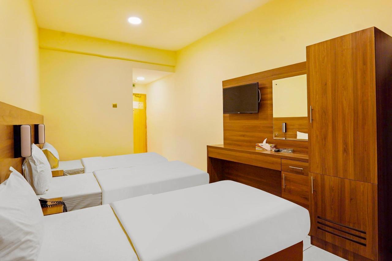 Oyo 925 Emirates Hotel Dubai Eksteriør bilde