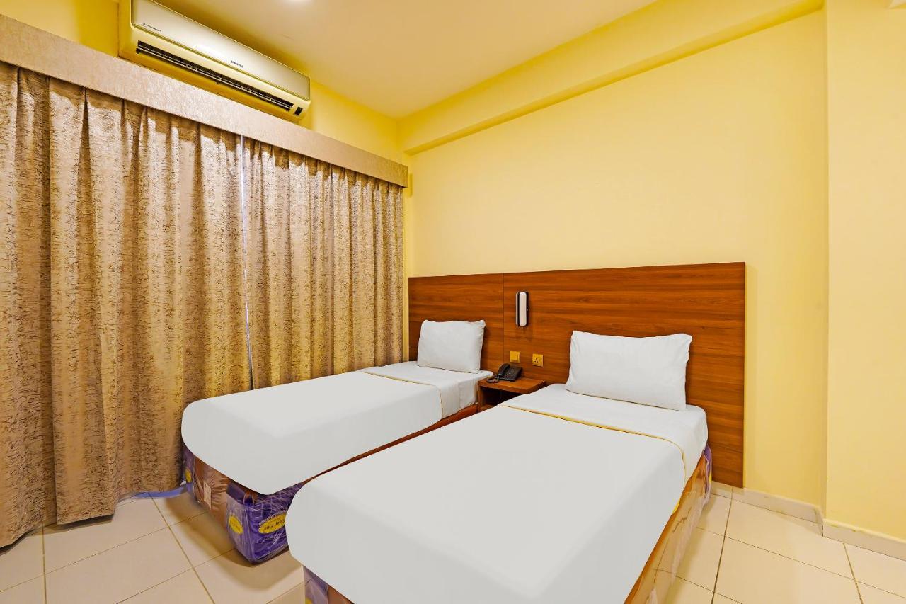 Oyo 925 Emirates Hotel Dubai Eksteriør bilde