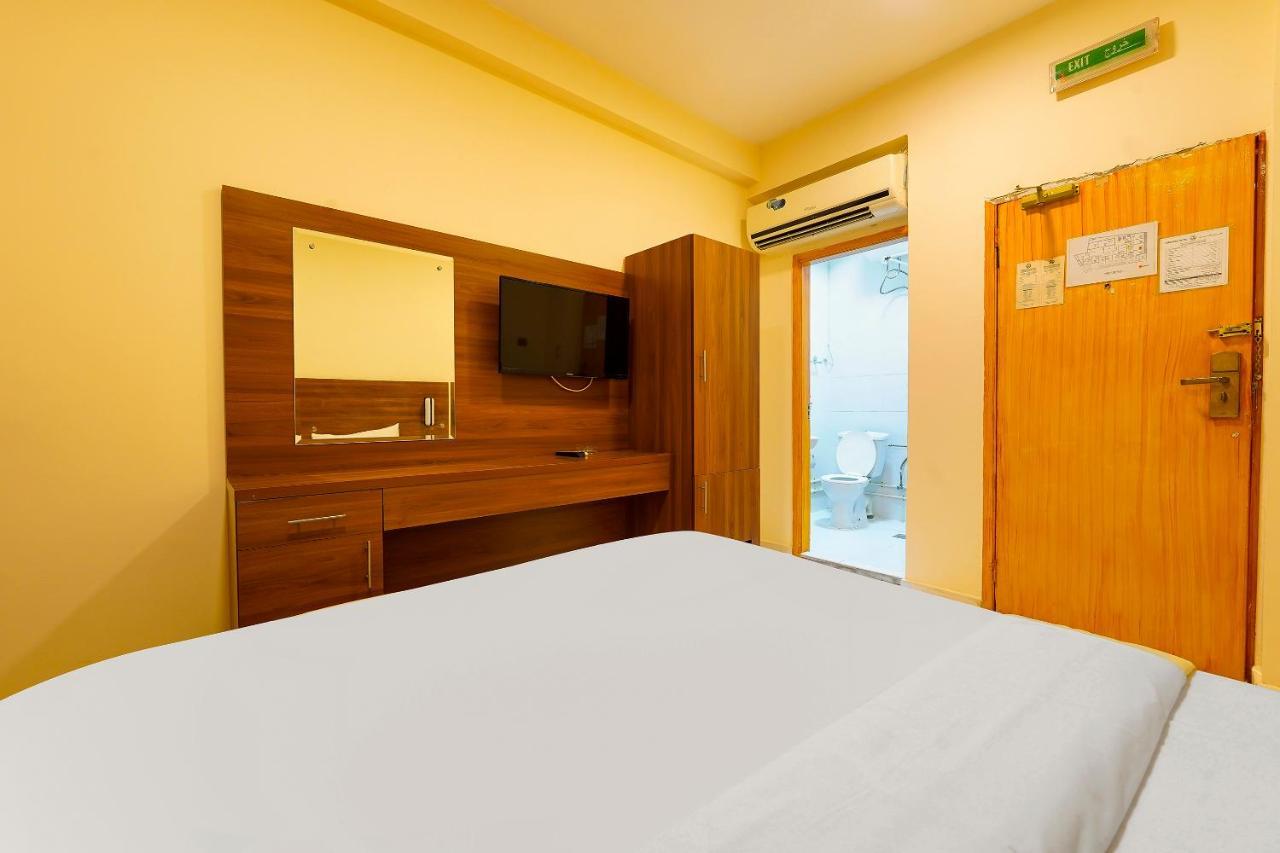 Oyo 925 Emirates Hotel Dubai Eksteriør bilde
